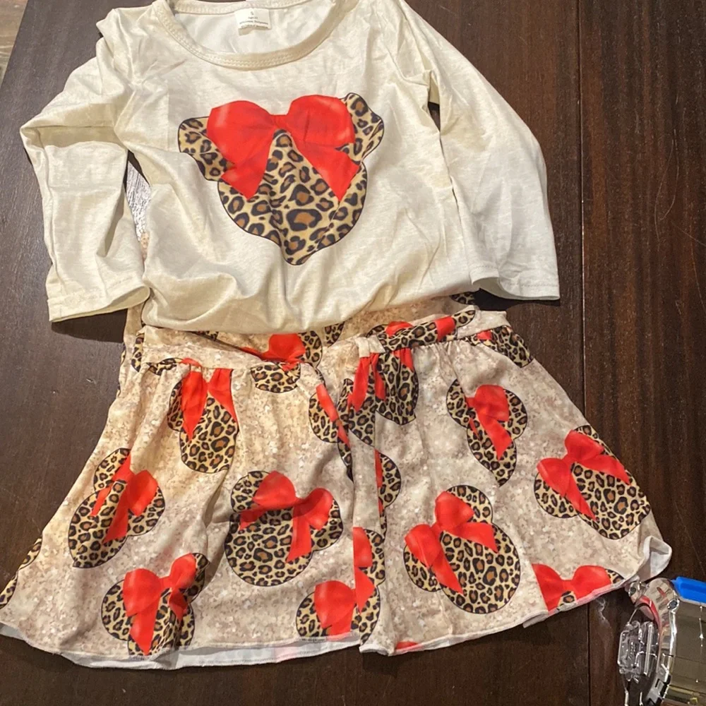 E783 Mickey Mouse leopard 2pc set Girls 2T NWT Boutique
